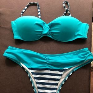 Adorable bikini push-up top. L, runs small!